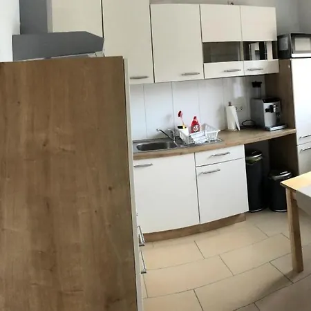 1 Apartment